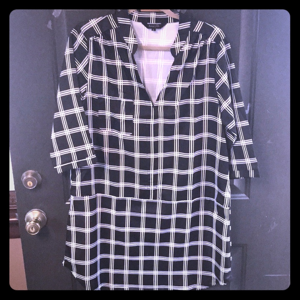 SOLD Women’s shift dress